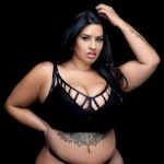 Vina Sky wears Lesbian BBW Tits as Scarf! :O