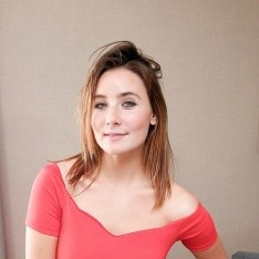 18 year old cutie tries porn